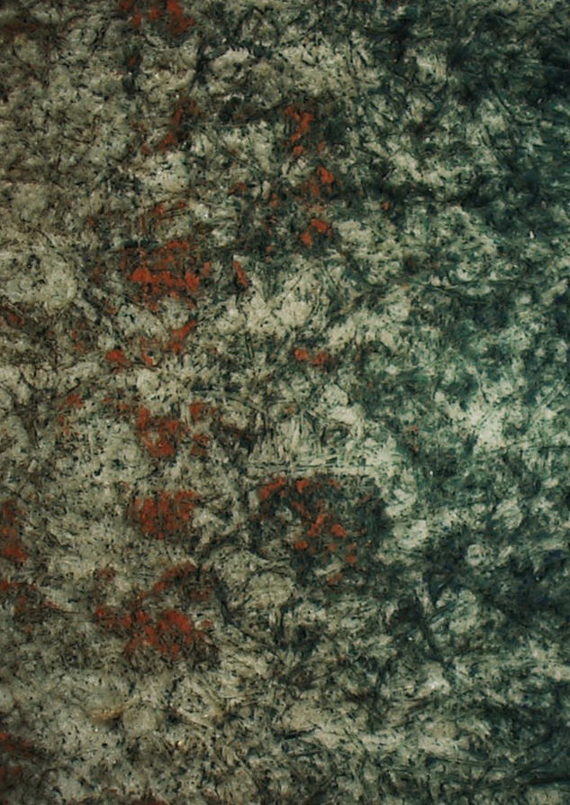 Microphotographie d'un crayon rouge